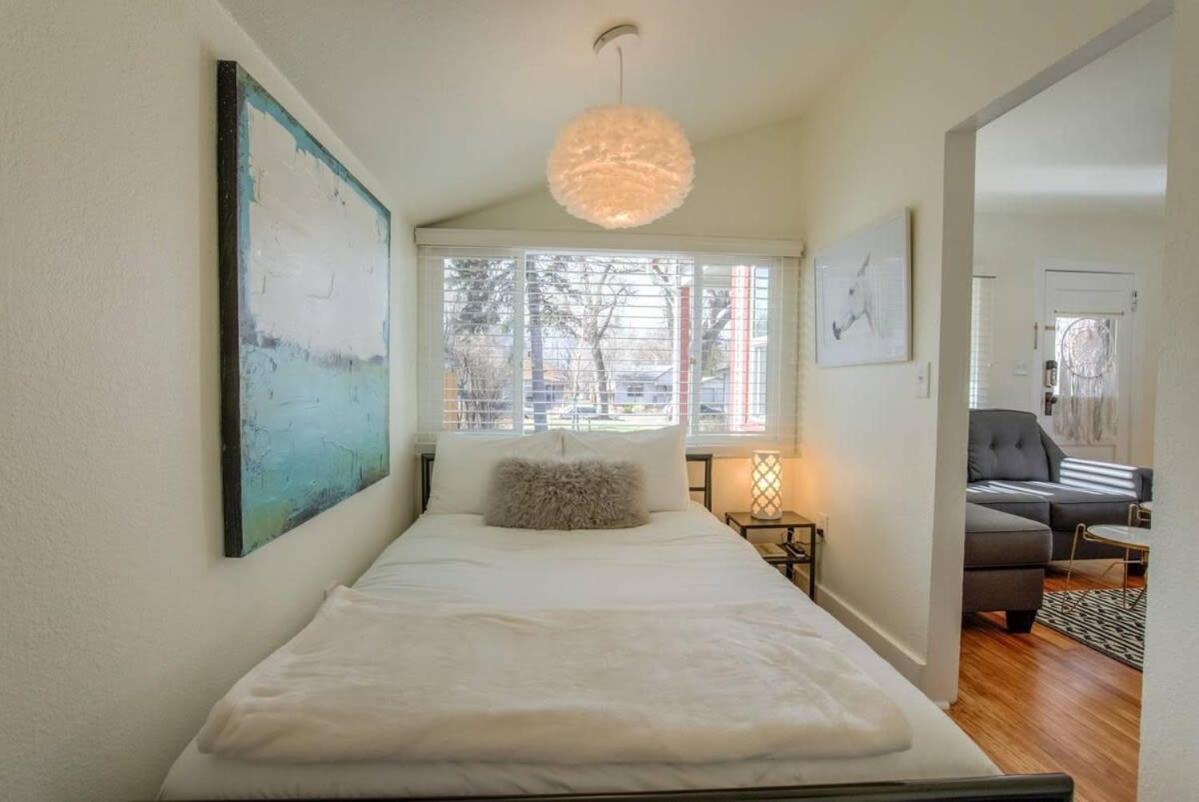 Vintage Tiny House Cute 1Bdrm Big Appeal Villa Colorado Springs Buitenkant foto